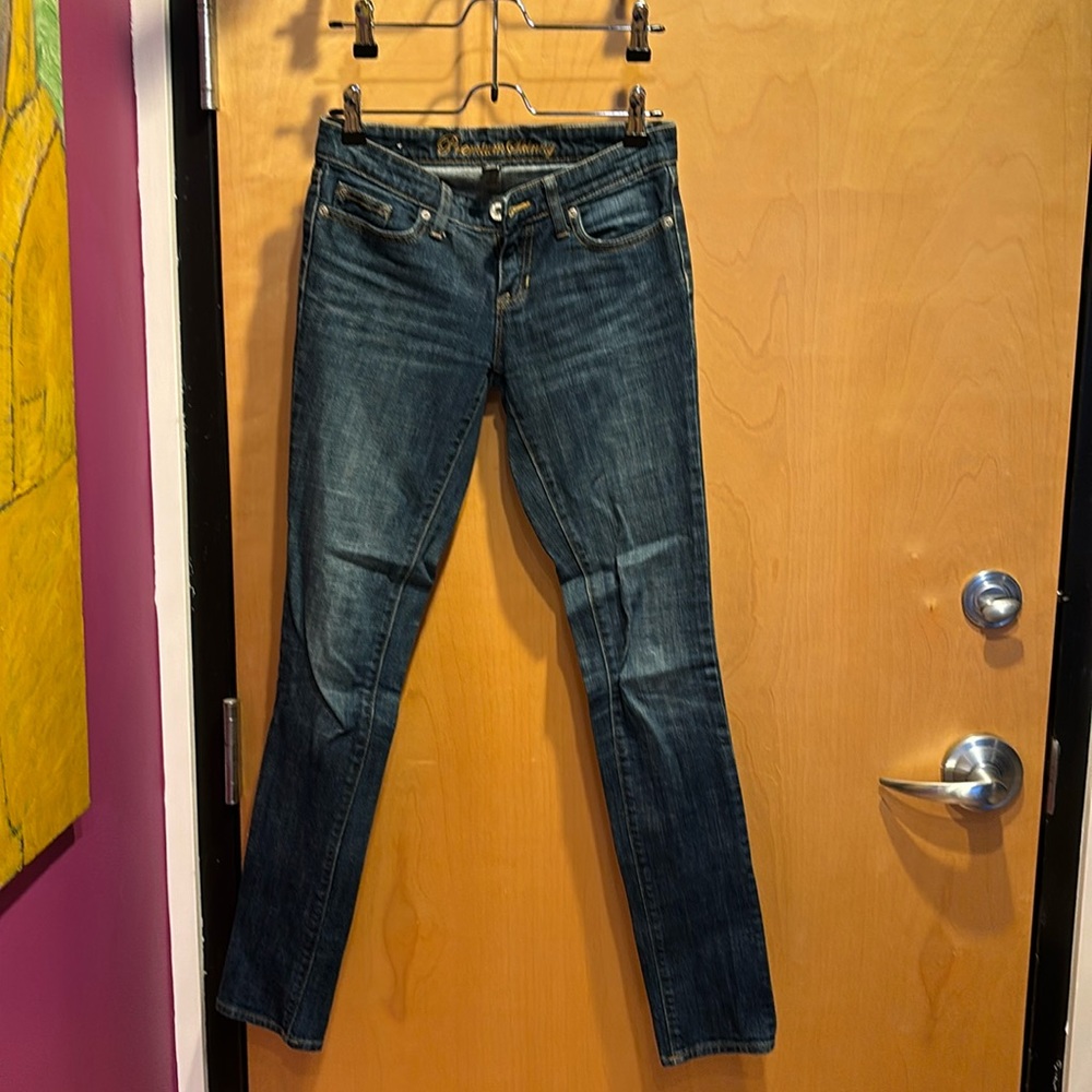 Dark wash premium skinny jeans